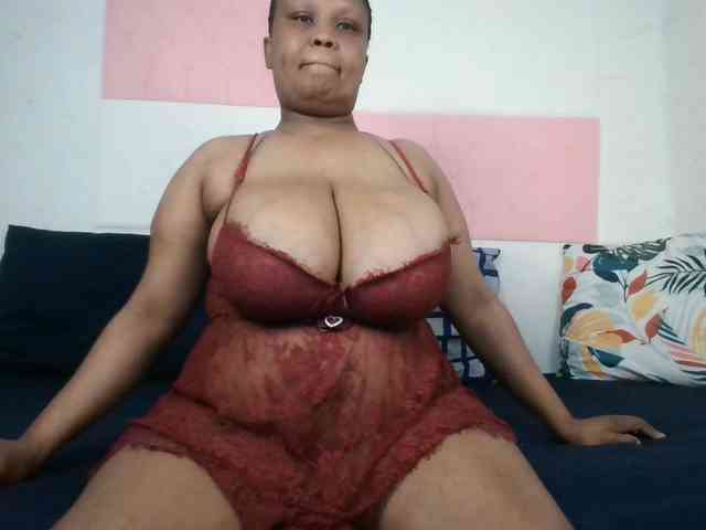 BIGTITTISXX webcam