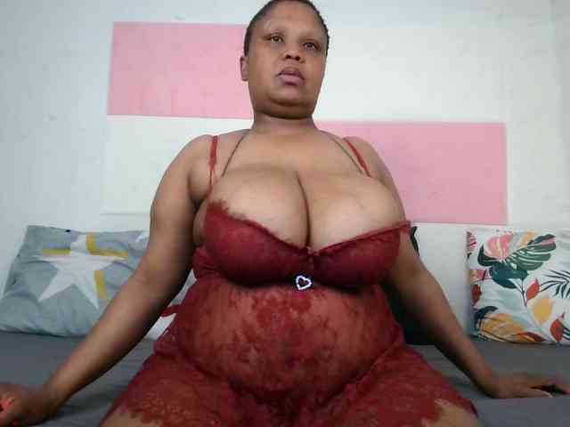 BIGTITTISXX webcam