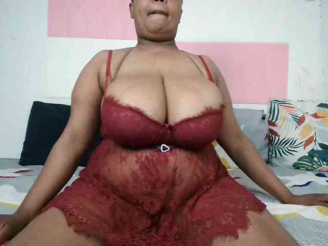 BIGTITTISXX BIGTITTISXX