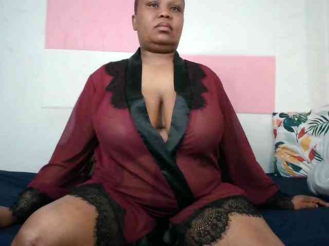 BIGTITTISXX webcam