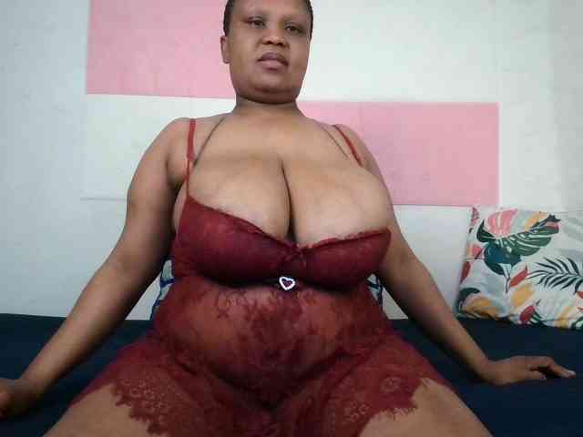 BIGTITTISXX webcam
