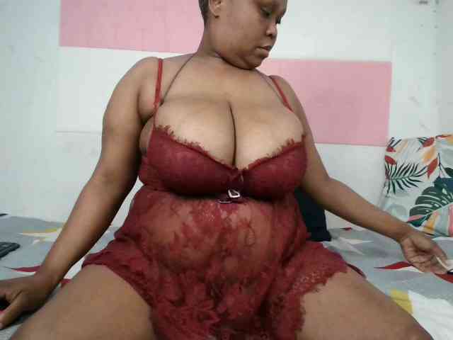 BIGTITTISXX webcam