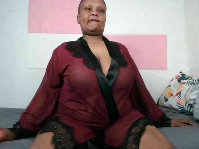 BIGTITTISXX webcam