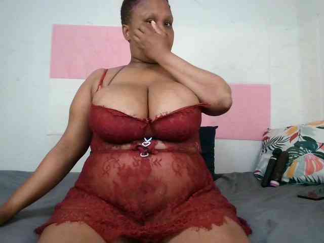 BIGTITTISXX webcam