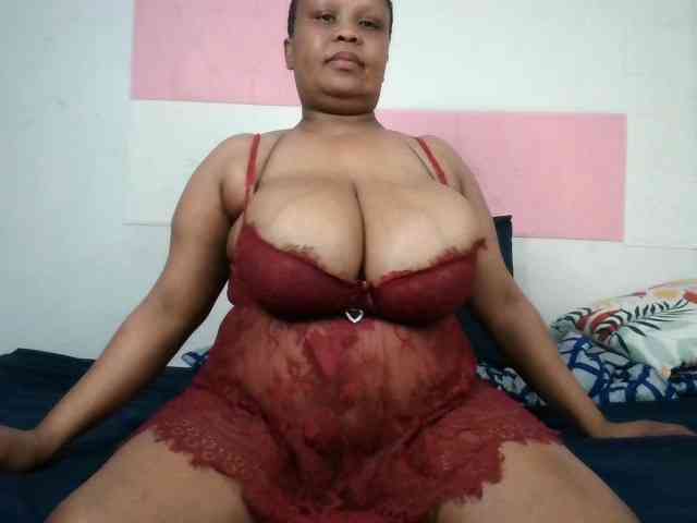 BIGTITTISXX webcam