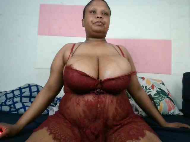 BIGTITTISXX webcam