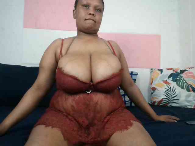 BIGTITTISXX webcam