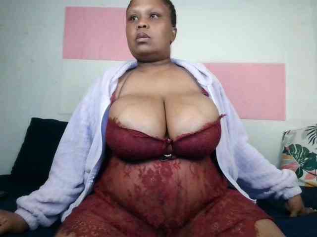 BIGTITTISXX webcam