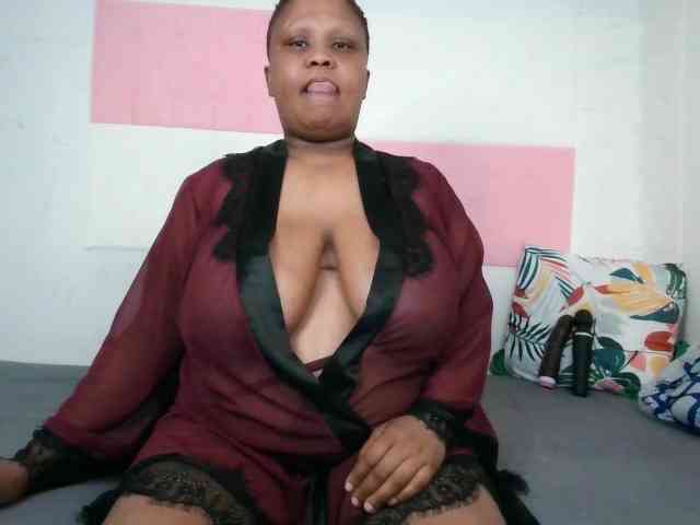 BIGTITTISXX webcam