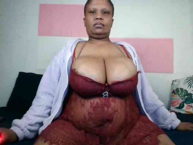 BIGTITTISXX webcam