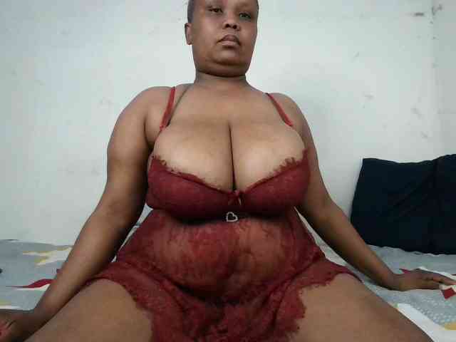 BIGTITTISXX webcam