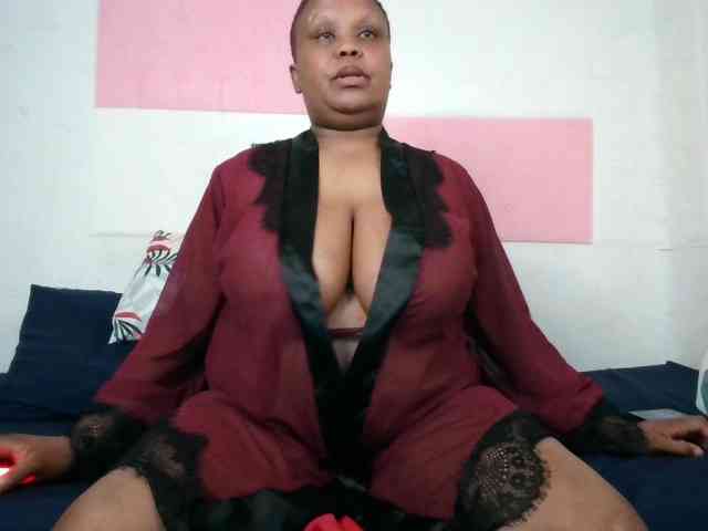 BIGTITTISXX webcam