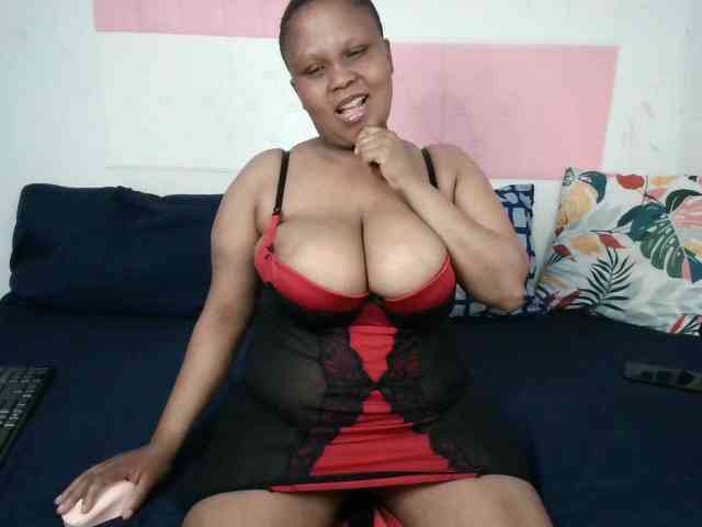 Model: BIGTITTISXX