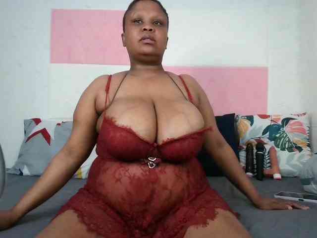 BIGTITTISXX webcam
