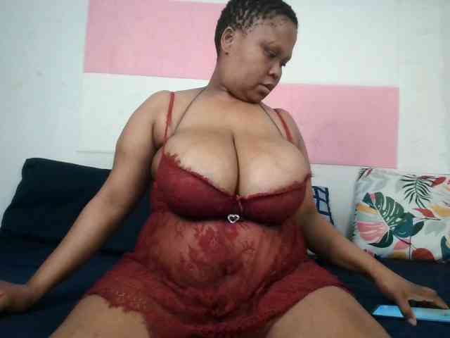 BIGTITTISXX webcam