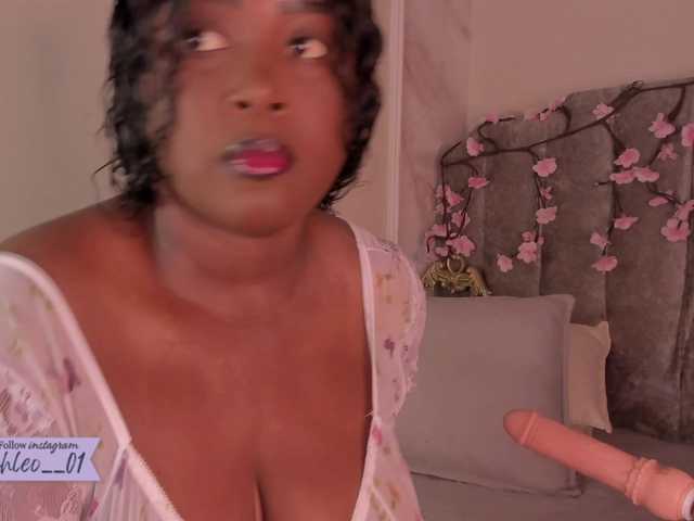 Chloe- live cam on BongaCams