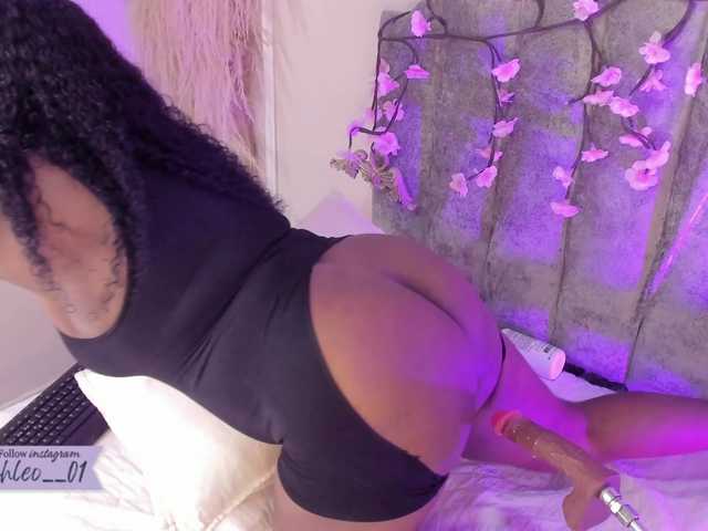 Chloe- live cam on BongaCams