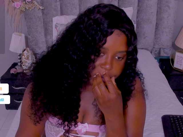 Chloe-'s BongaCams show and profile