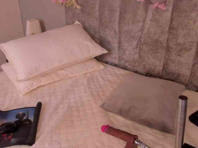 Chloe- webcam