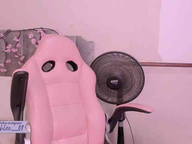 Chloe- webcam