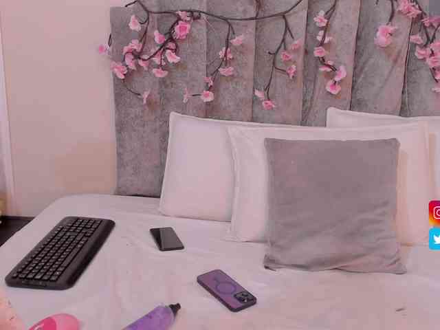 Chloe- webcam