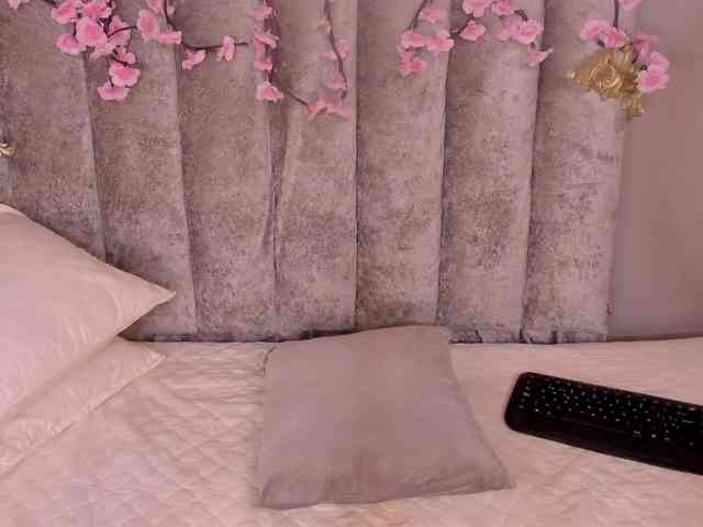 Chloe- webcam