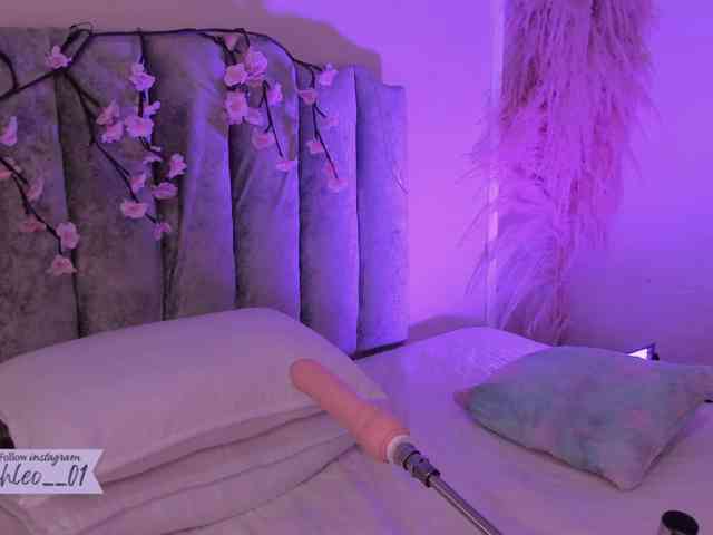 Chloe- webcam