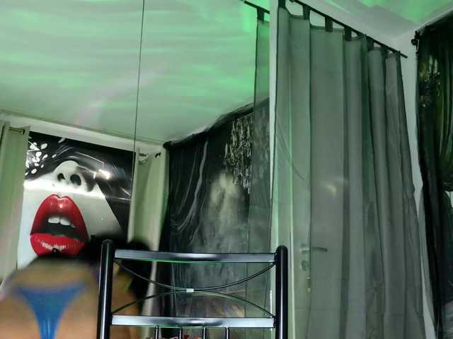 ell3 live cam on BongaCams