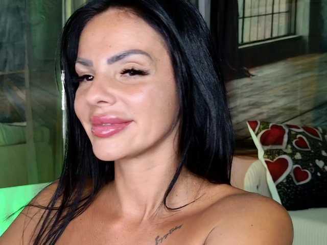 ell3 live cam on BongaCams
