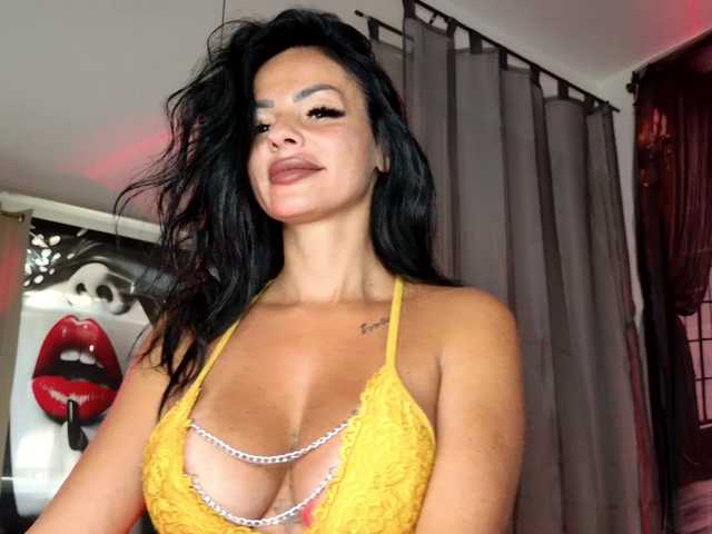 ell3 live cam on BongaCams