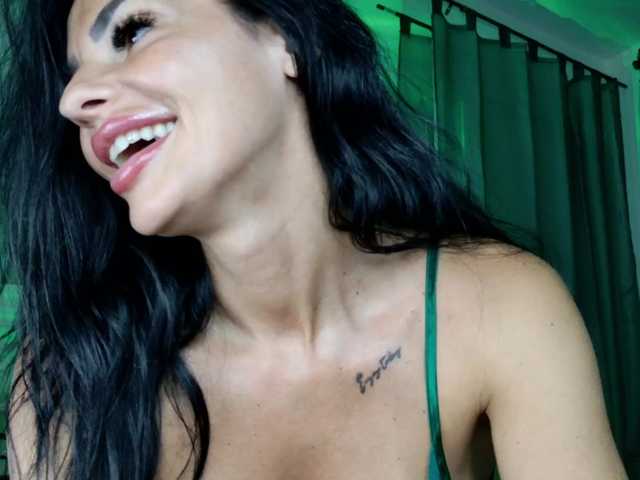 Ella-Hottie