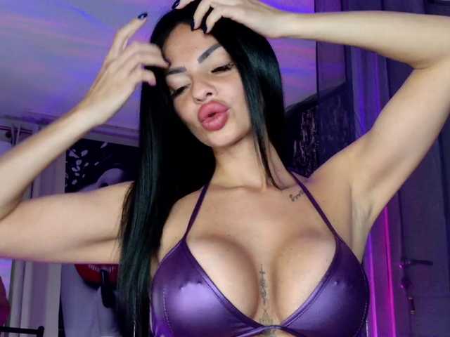 Ella-Hottie