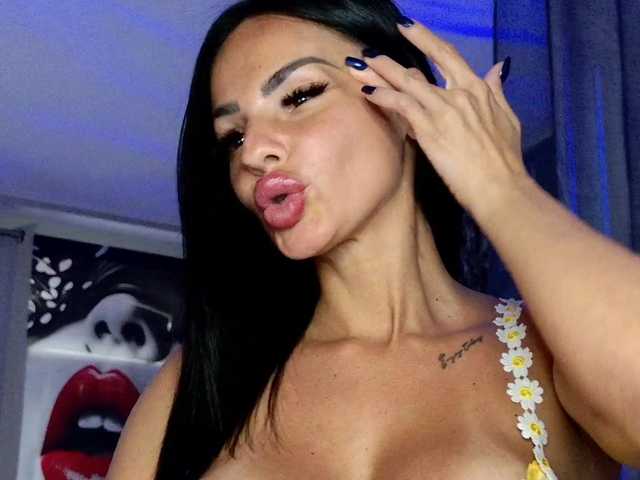 Ella-Hottie