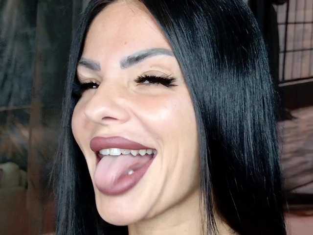 Ella-Hottie