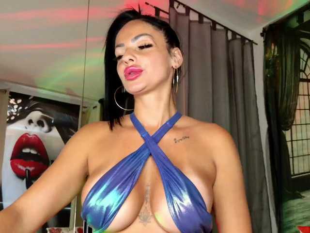 ell3 live webcam show