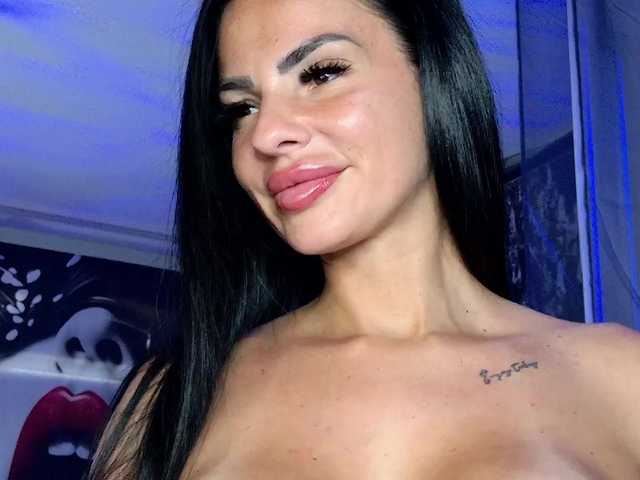 Ella-Hottie