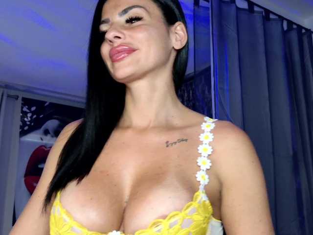 Ella-Hottie