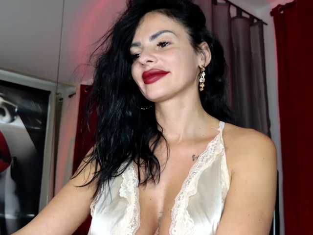 ell3 live cam on BongaCams