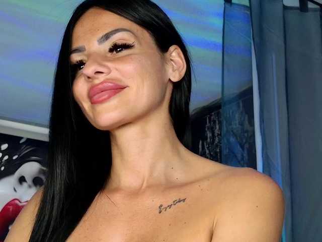 Ella-Hottie