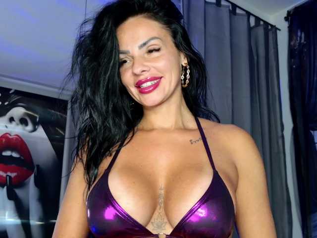 ell3 live cam on BongaCams
