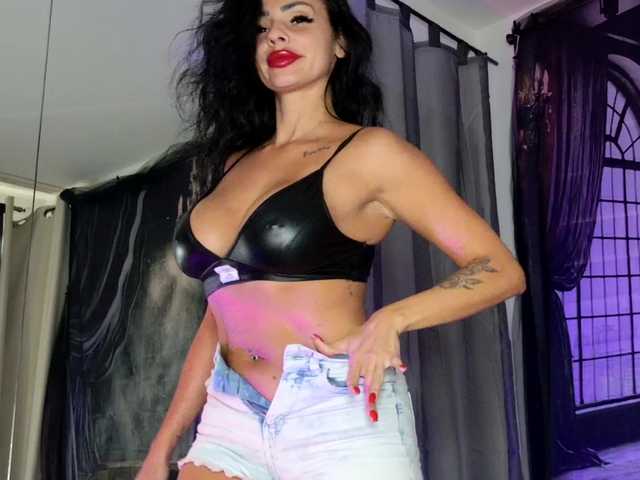 Ella-Hottie