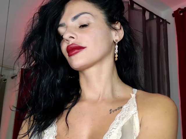 ell3 live cam on BongaCams