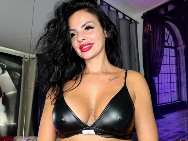 Ella-Hottie