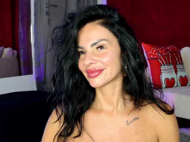 ell3 live cam on BongaCams