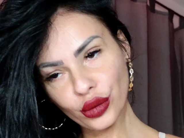 ell3 live cam on BongaCams