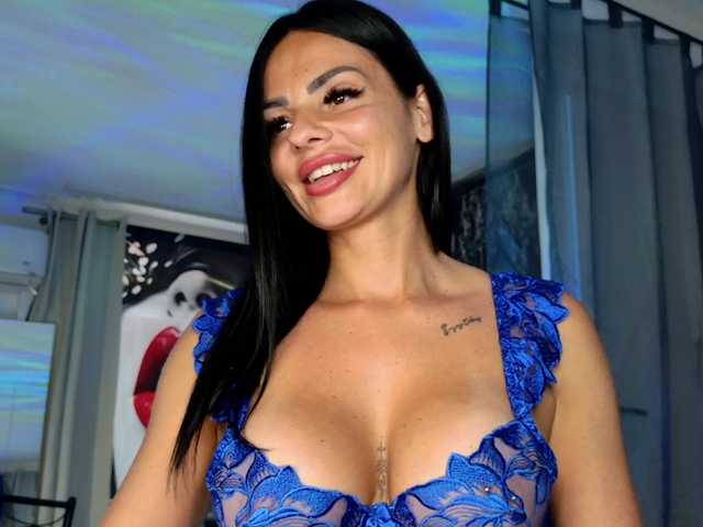 Ella-Hottie