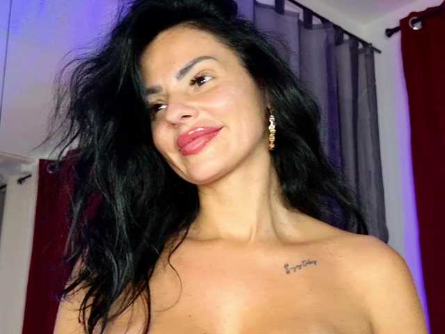 Ella-Hottie