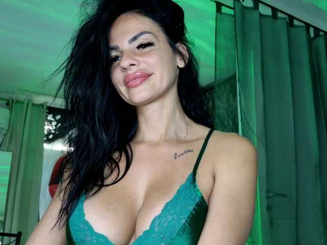 Ella-Hottie