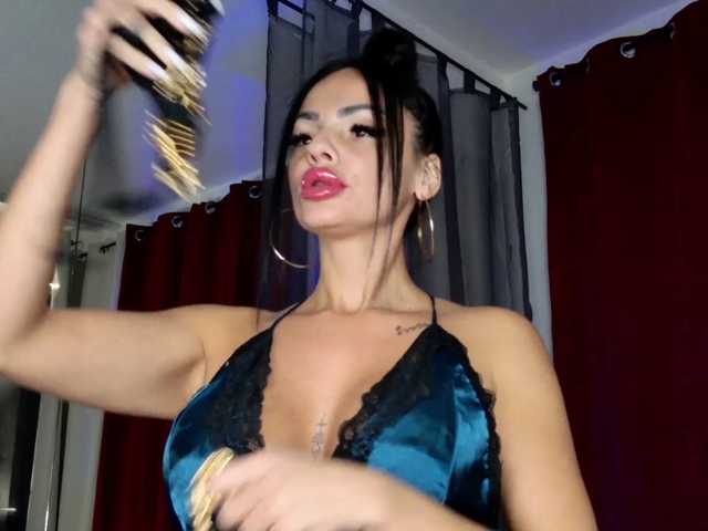 ell3 live cam on BongaCams