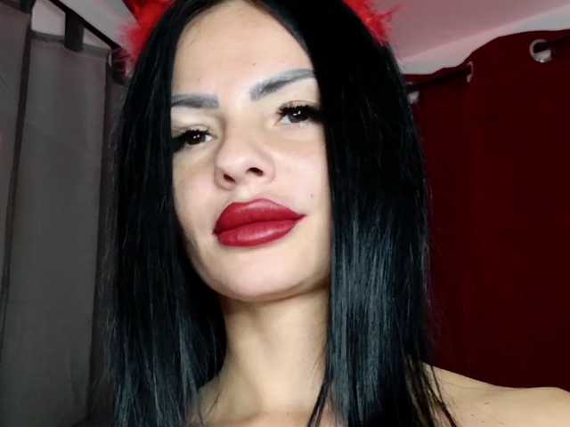 ell3 live cam on BongaCams